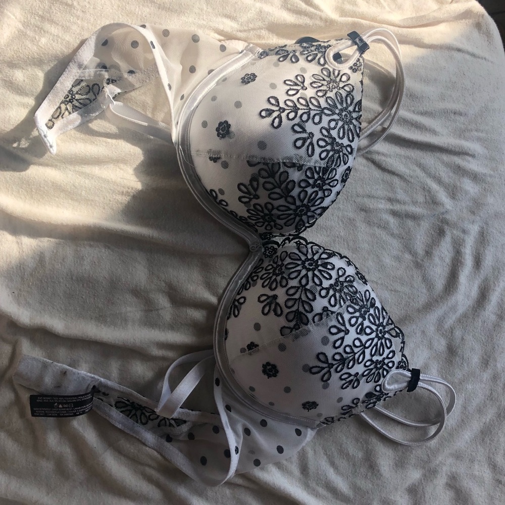 White and black lace Victoria secret push up bra